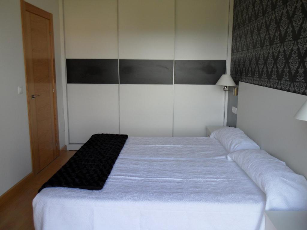 Apartamentos Turisticos Estrella Del Alemar Langre  Bilik gambar